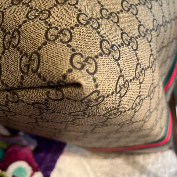 New Handbag - Picture 10 of 14